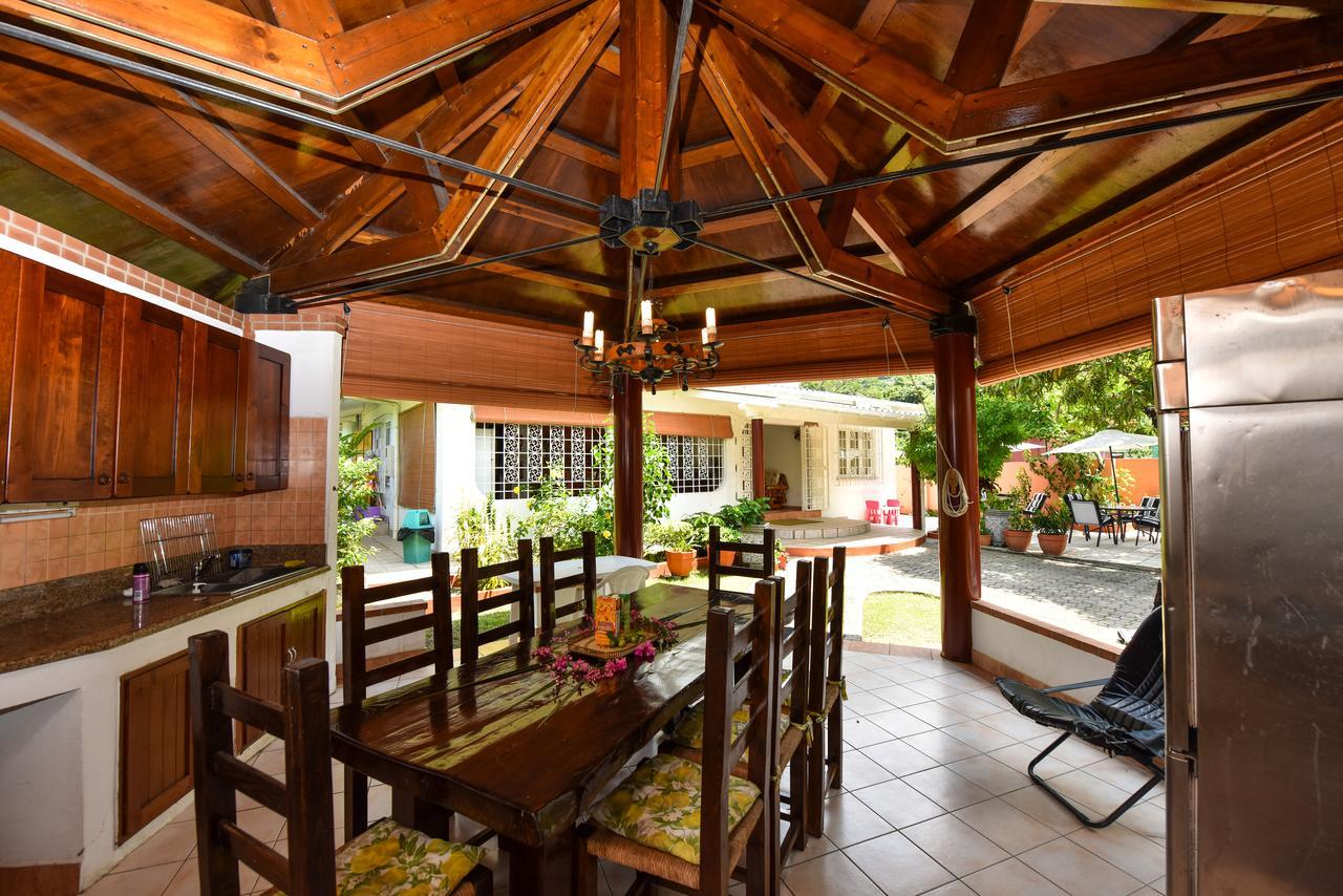 Jessies Guest House Seychelles Beau Vallon  Exteriör bild
