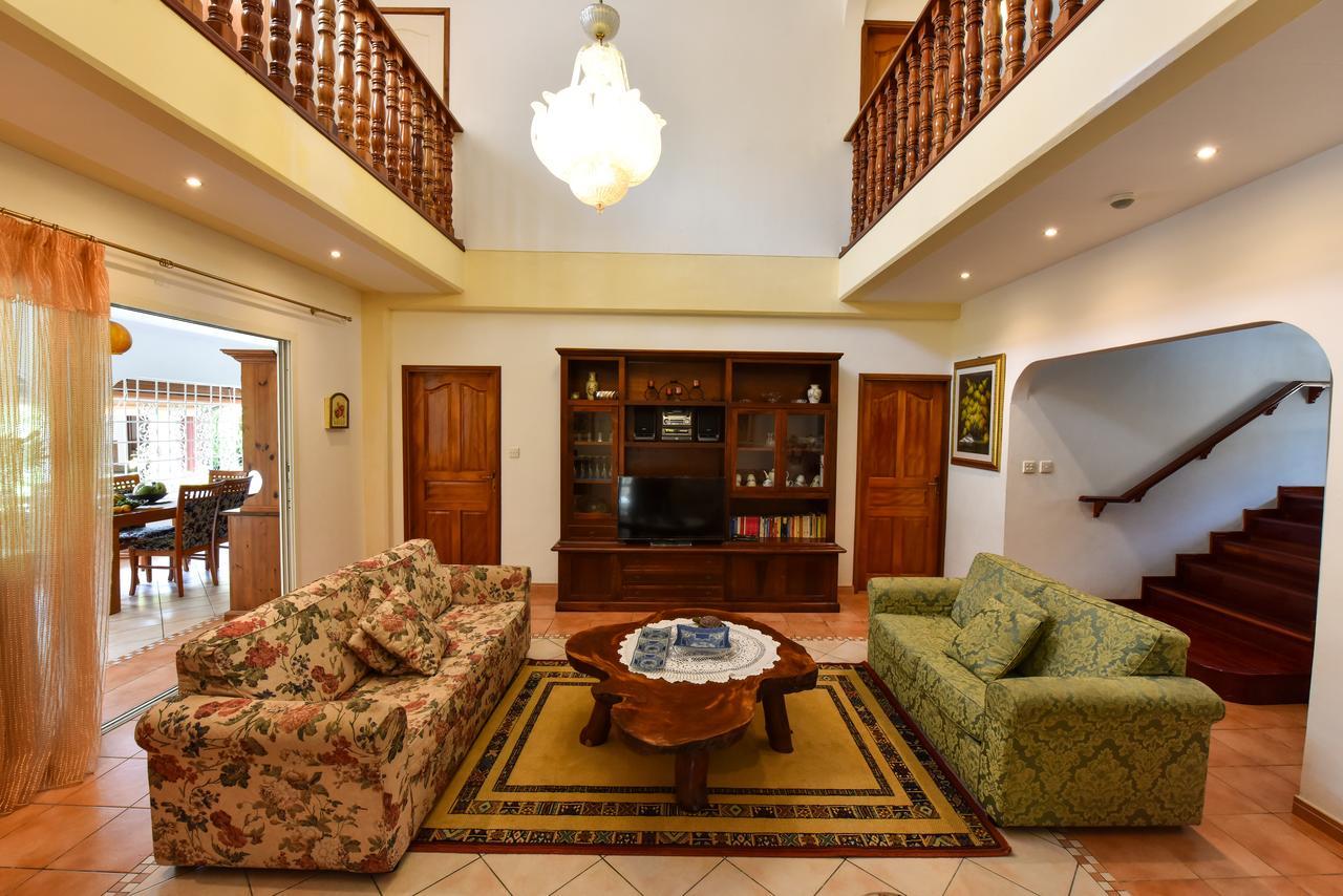 Jessies Guest House Seychelles Beau Vallon  Exteriör bild