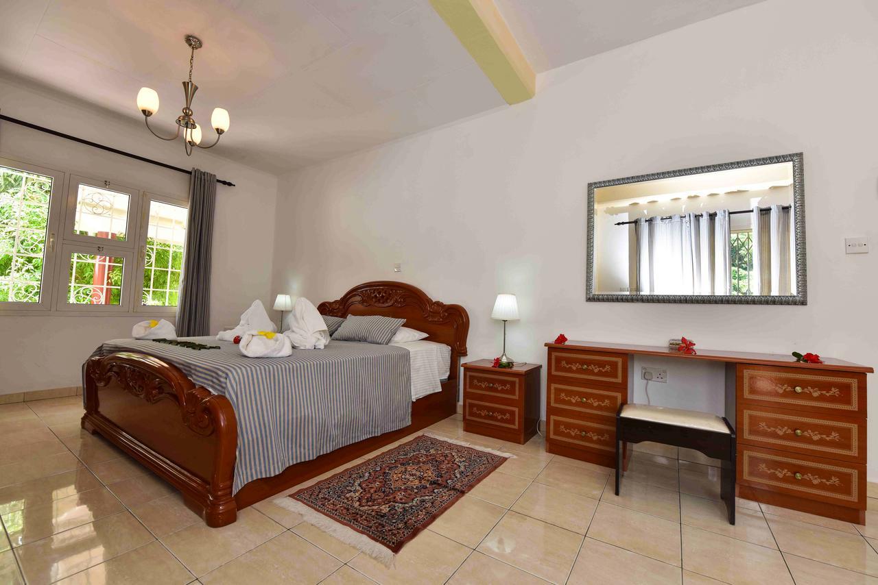 Jessies Guest House Seychelles Beau Vallon  Exteriör bild